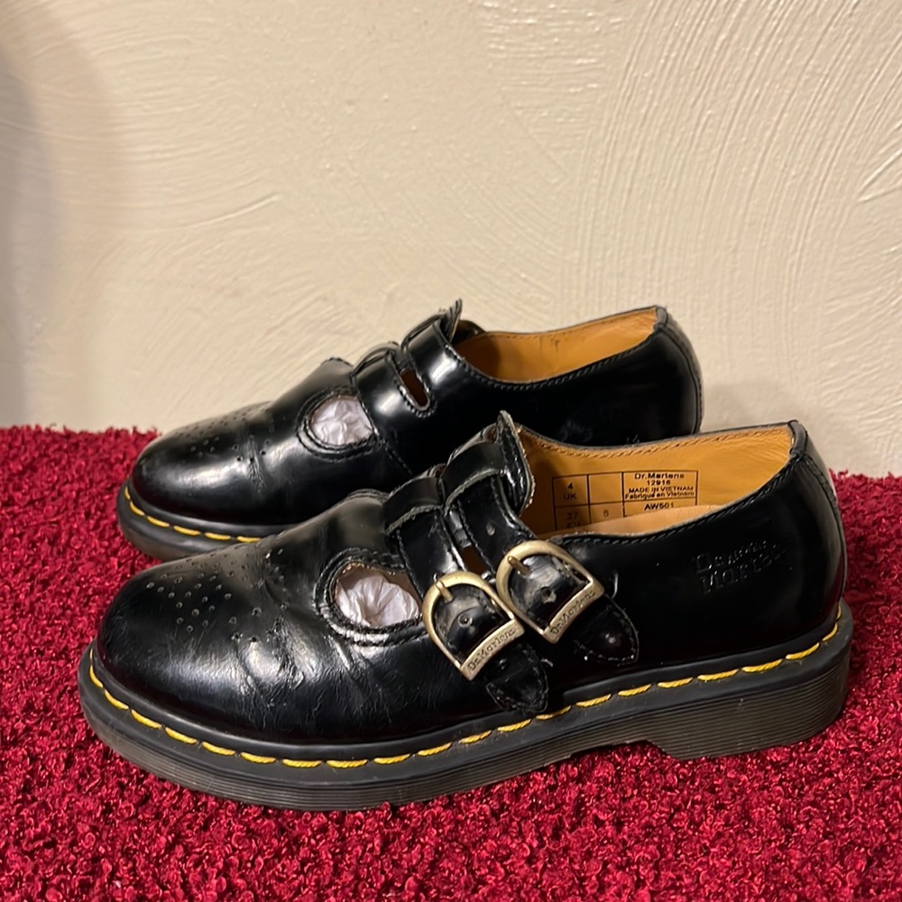 DR. MARTENS black Patent Leather Mary Janes double buckle size 6